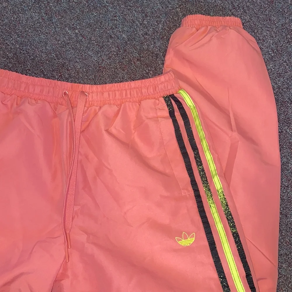 Adidas pink track joggers - Picture 2 of 3